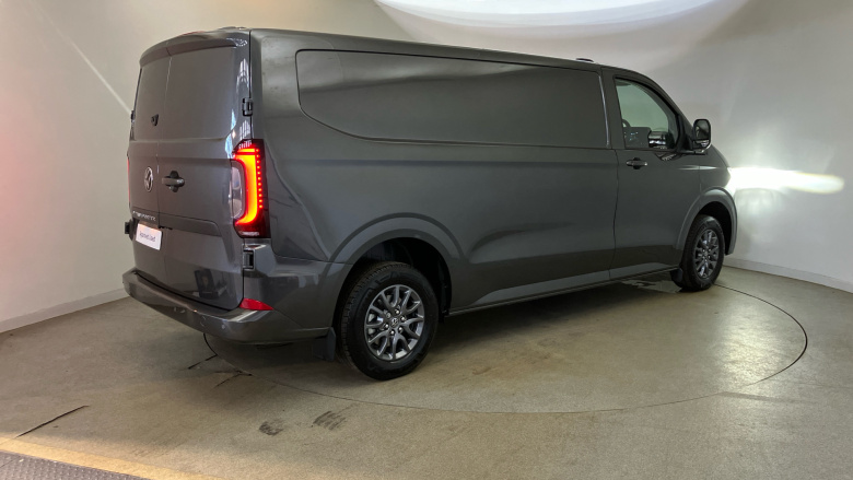 Volkswagen Transporter T32 Lwb Electric 100kW 65kWh Commerce Pro Van Auto